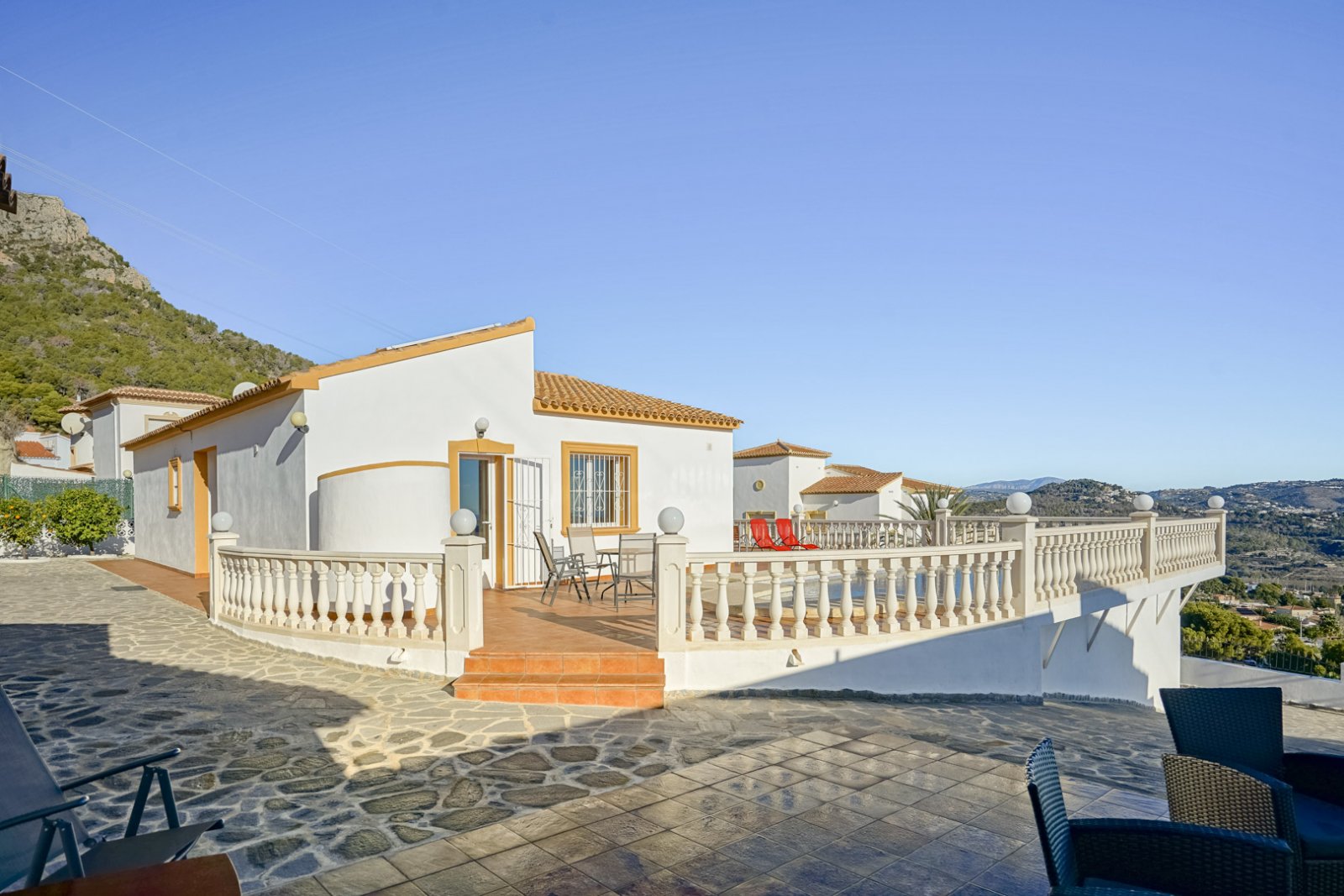 Villa C4XY4596CAL mit Gästehaus und Panoramablick aufs Meer in Oltamar, Calpe zu verkaufen