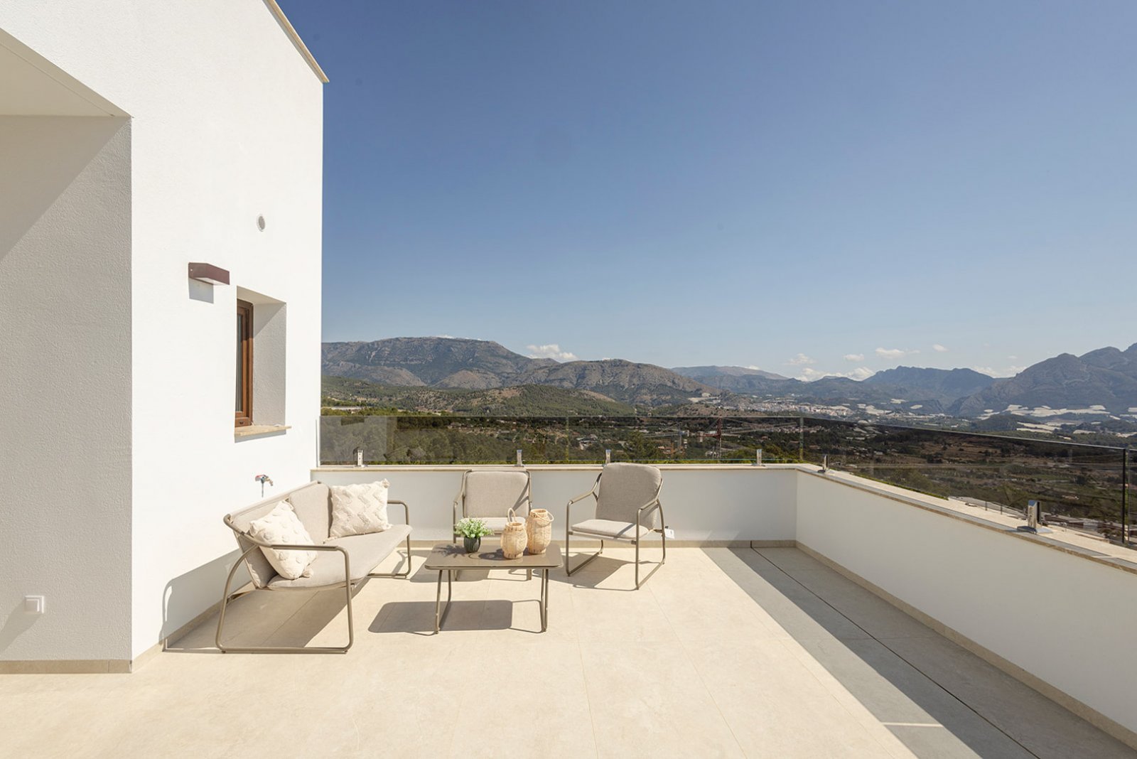 8316POL Villa im Bau mit Meer und Bergblick in Polop zu verkaufen.