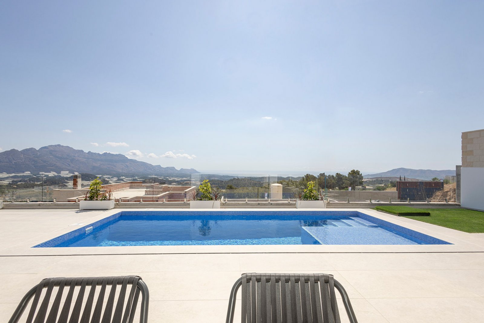 8316POL Villa im Bau mit Meer und Bergblick in Polop zu verkaufen.