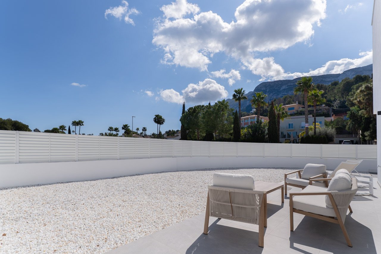 8327DEN Moderne Villa zum Verkauf in Denia.