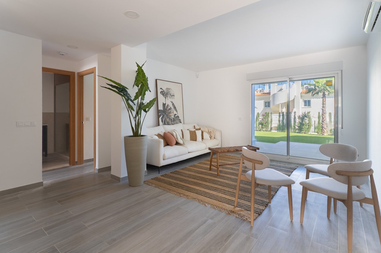 C4XY8328DEN Erdgeschosswohnung in Denia zu verkaufen.