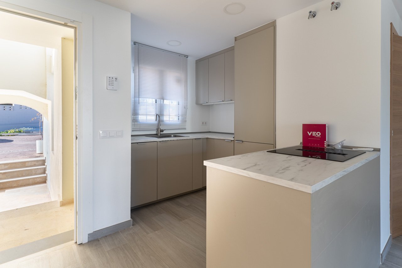 C4XY8328DEN Erdgeschosswohnung in Denia zu verkaufen.