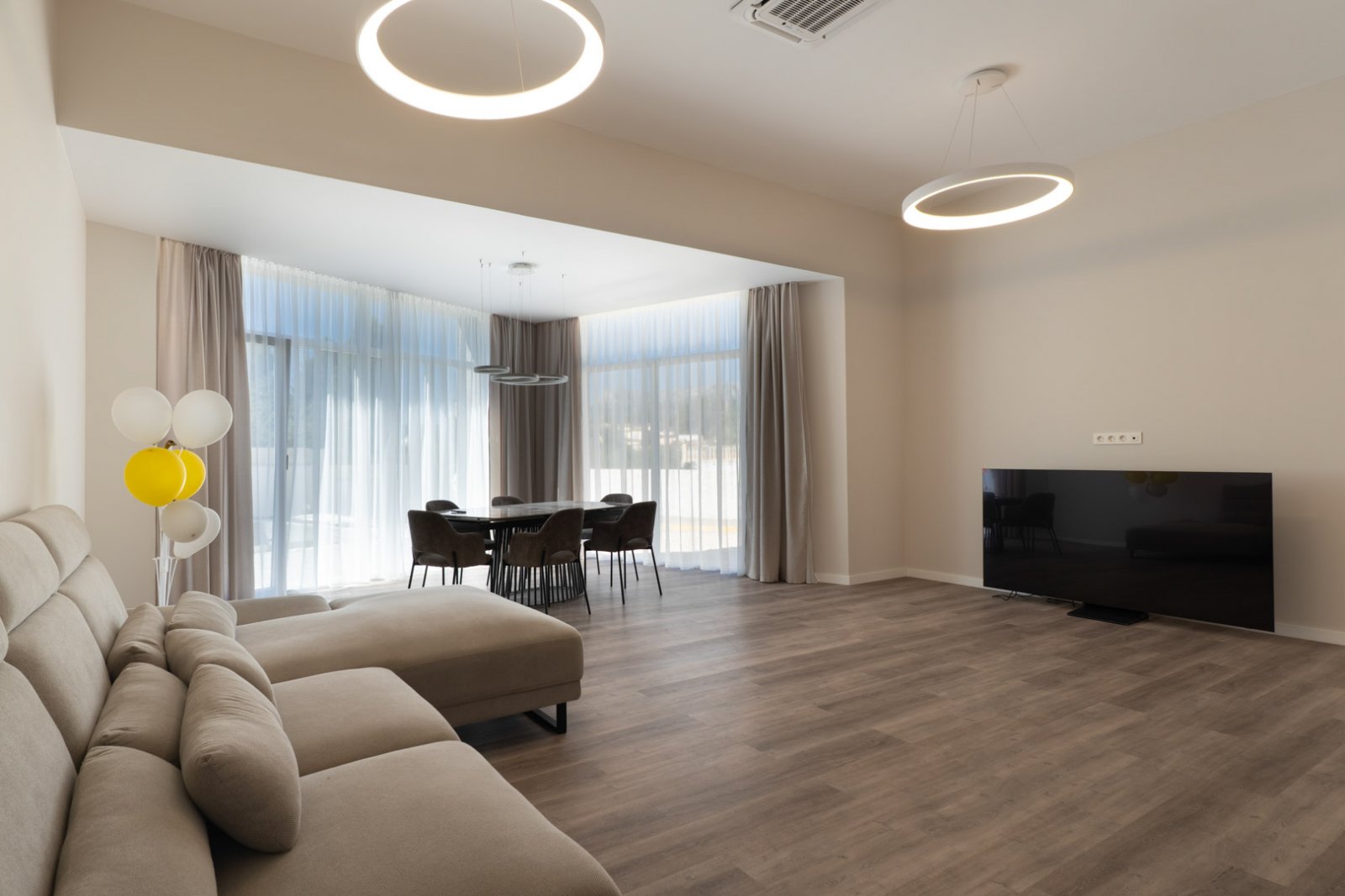 8329CAL Moderne, noch nicht fertiggestellte Villa in Calpe zu verkaufen.