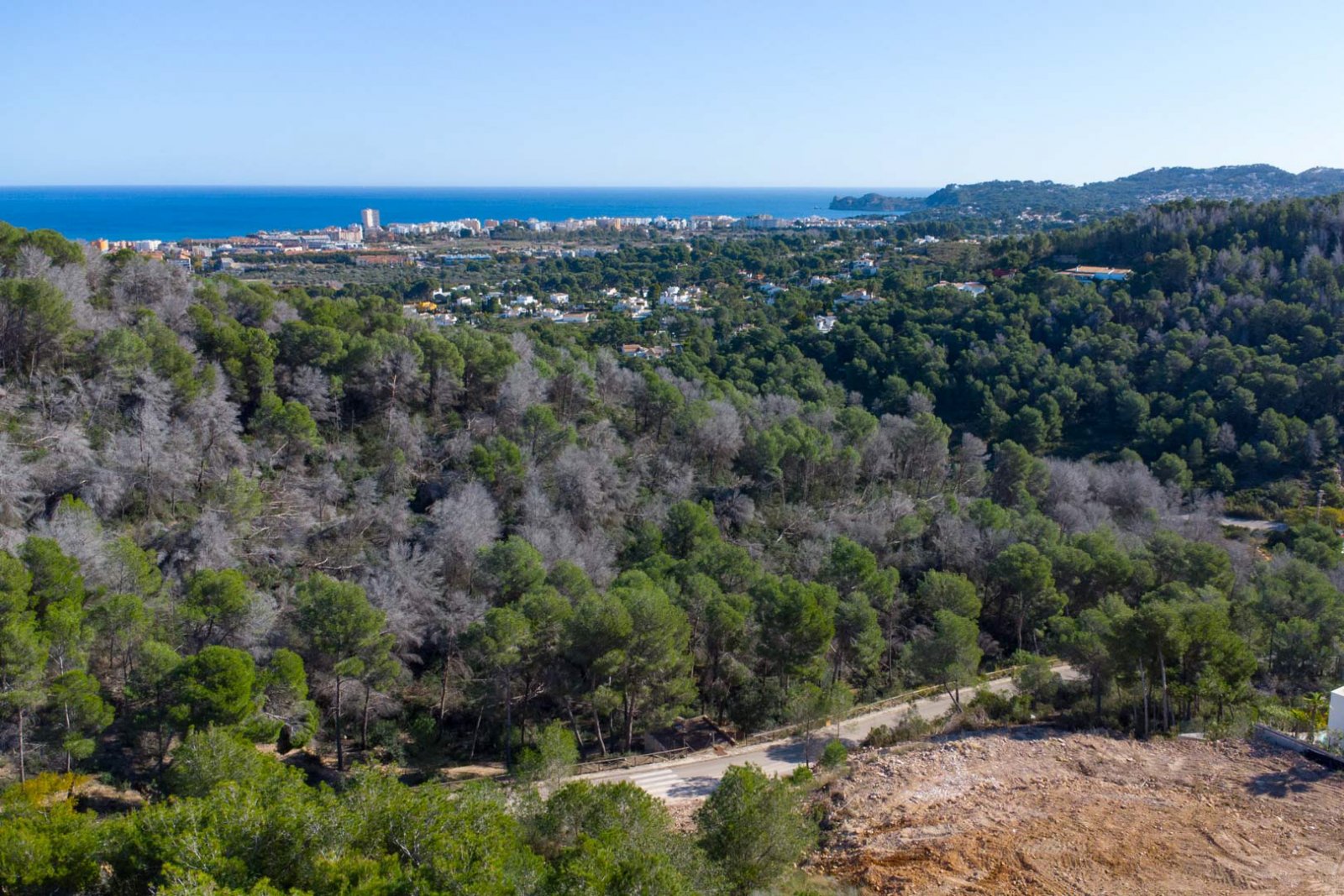 7100JAV Neubau-Villa im Ibiza-Stil mit Baugenehmigung in Jávea zu verkaufen