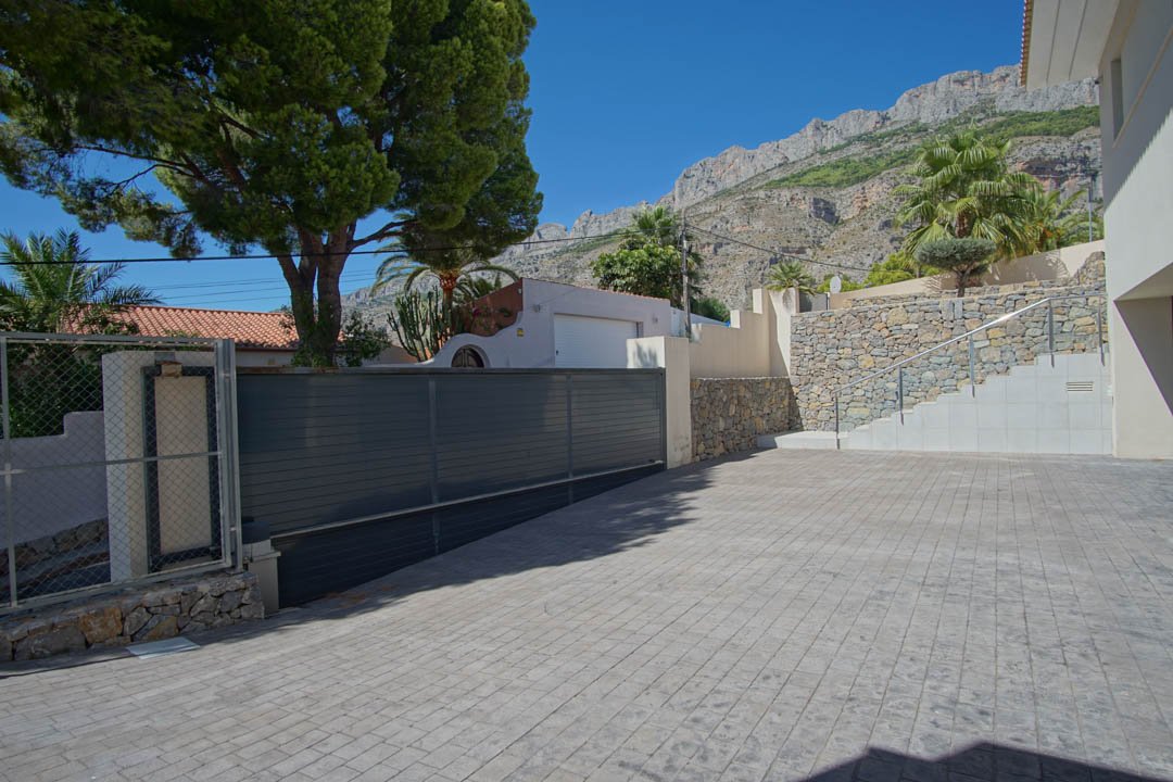 C3XY7000ALT Geräumige Villa zum Verkauf mit Meerblick in Altea