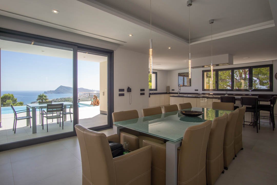 C3XY7000ALT Geräumige Villa zum Verkauf mit Meerblick in Altea