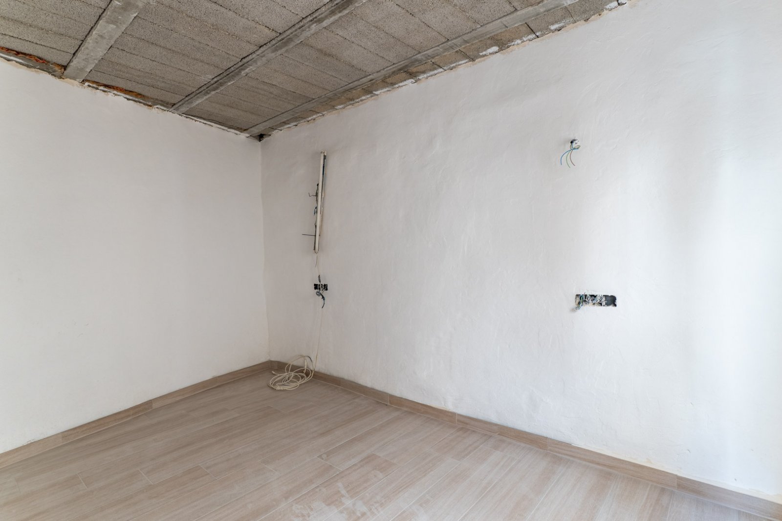 8320GAT Villa im mediterranen Stil in Gata de Gorgos zu verkaufen (Renovierung läuft).