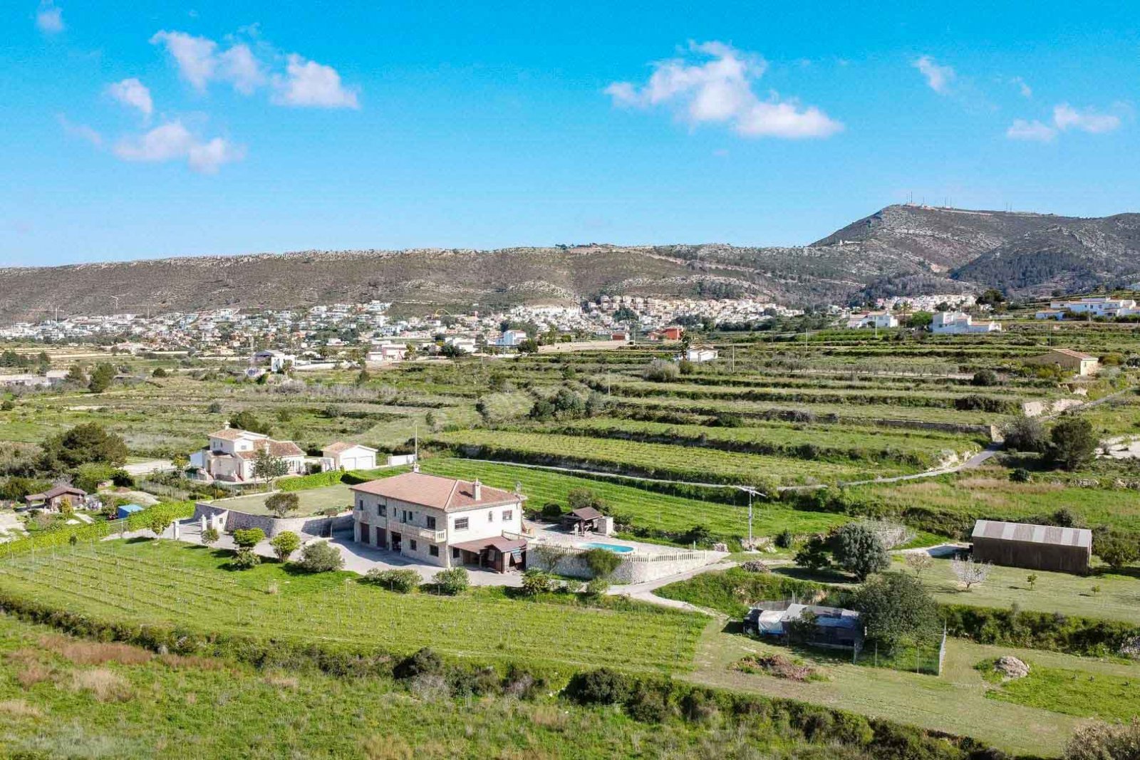 Benitachell: C3XY4251BELL Wunderschönes Landhaus mit Weinbergen in Benitachell zu verkaufen 