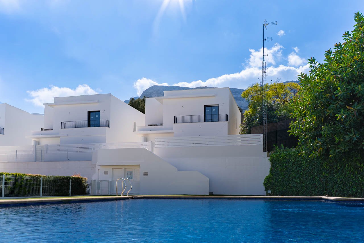 8327DEN Moderne Villa zum Verkauf in Denia.