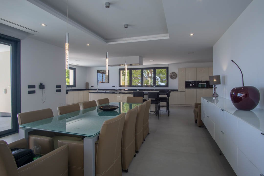 C3XY7000ALT Geräumige Villa zum Verkauf mit Meerblick in Altea