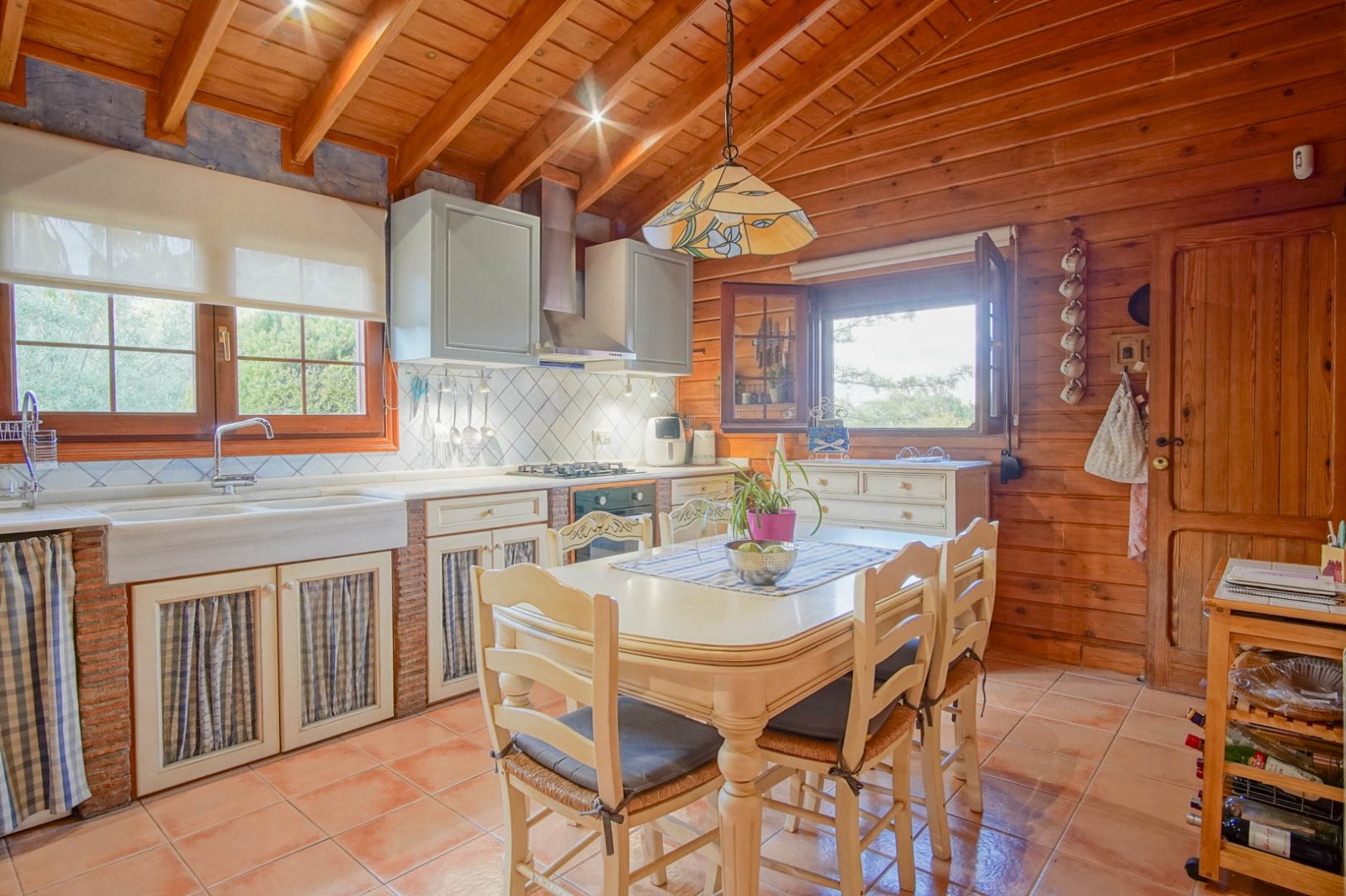 C3XY8197ORB Großer Bauernhof mit viel Land und Stall zum Verkauf in Orba