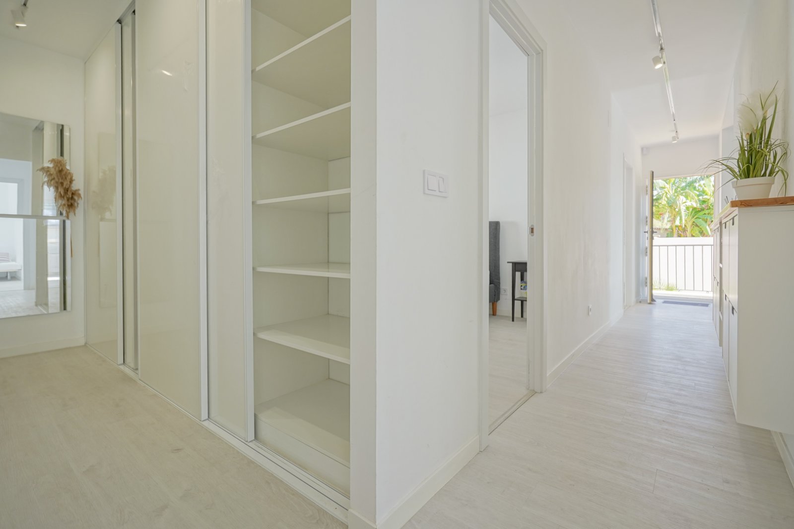 C3XY4574CAL Renovierte Villa mit 5 Schlafzimmern zu verkaufen, 500 m vom Strand und Zentrum von Calpe entfernt