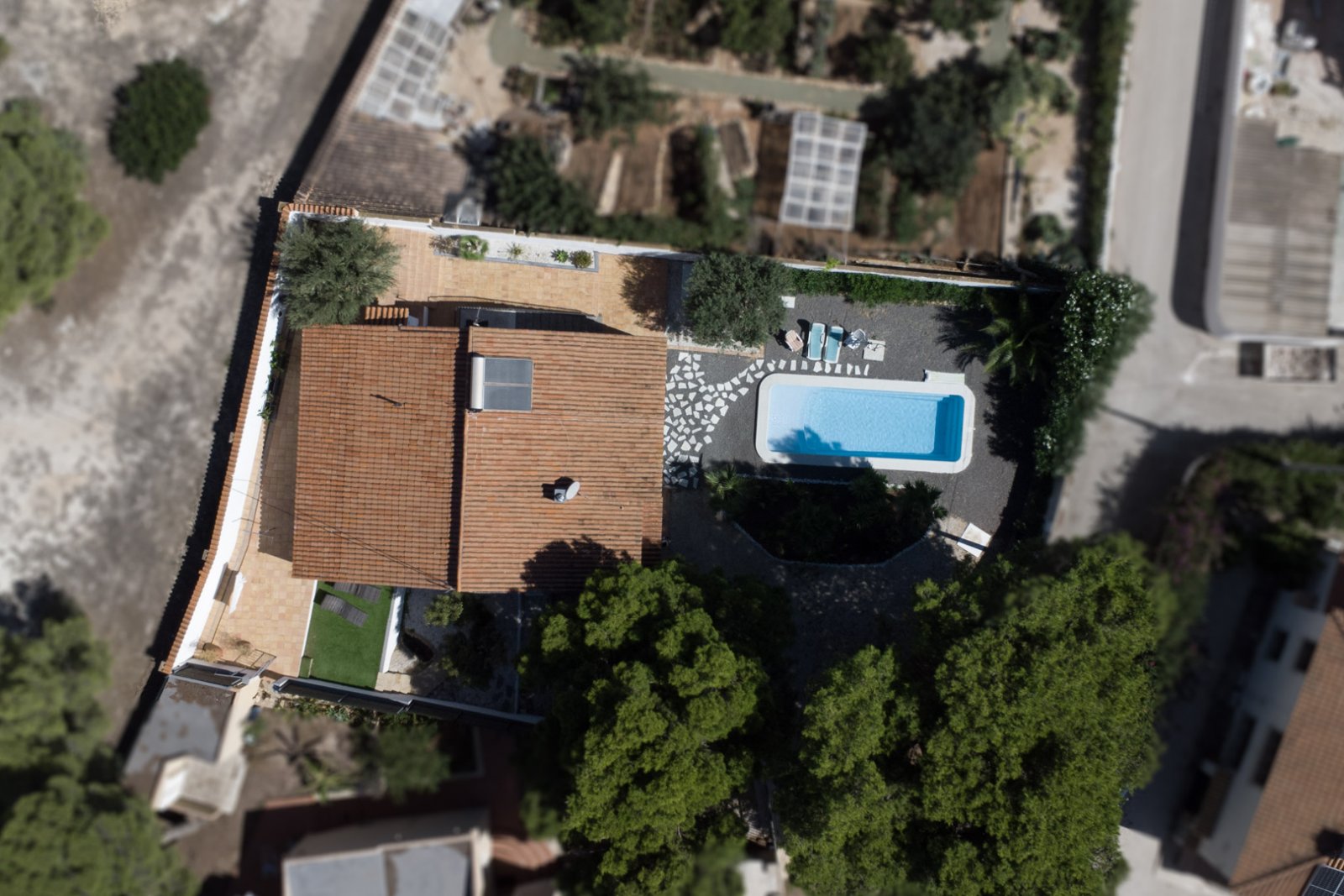 C3XY4574CAL Renovierte Villa mit 5 Schlafzimmern zu verkaufen, 500 m vom Strand und Zentrum von Calpe entfernt