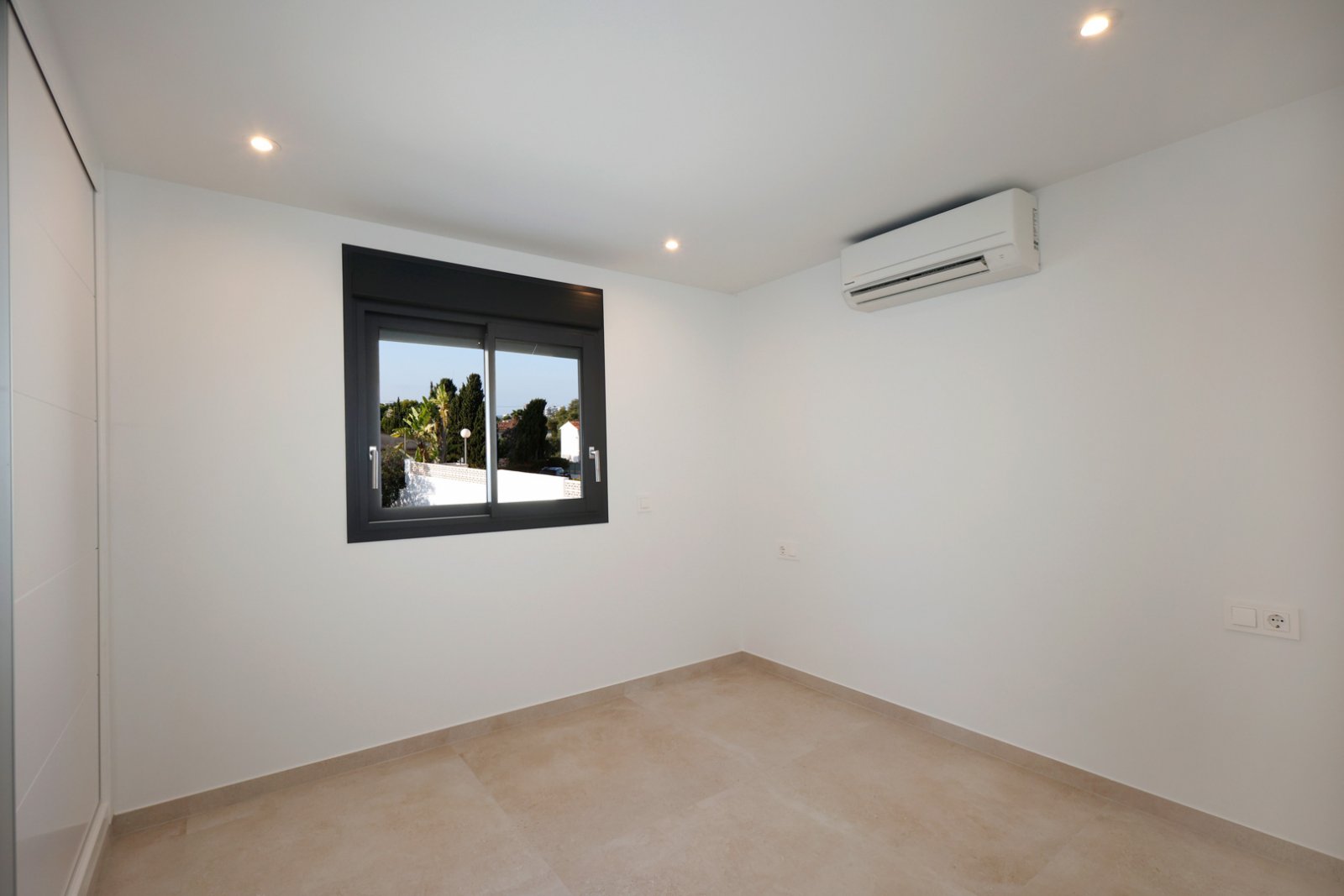 8308CAL Moderne Villa mit Bergblick, zu verkaufen in Calpe.