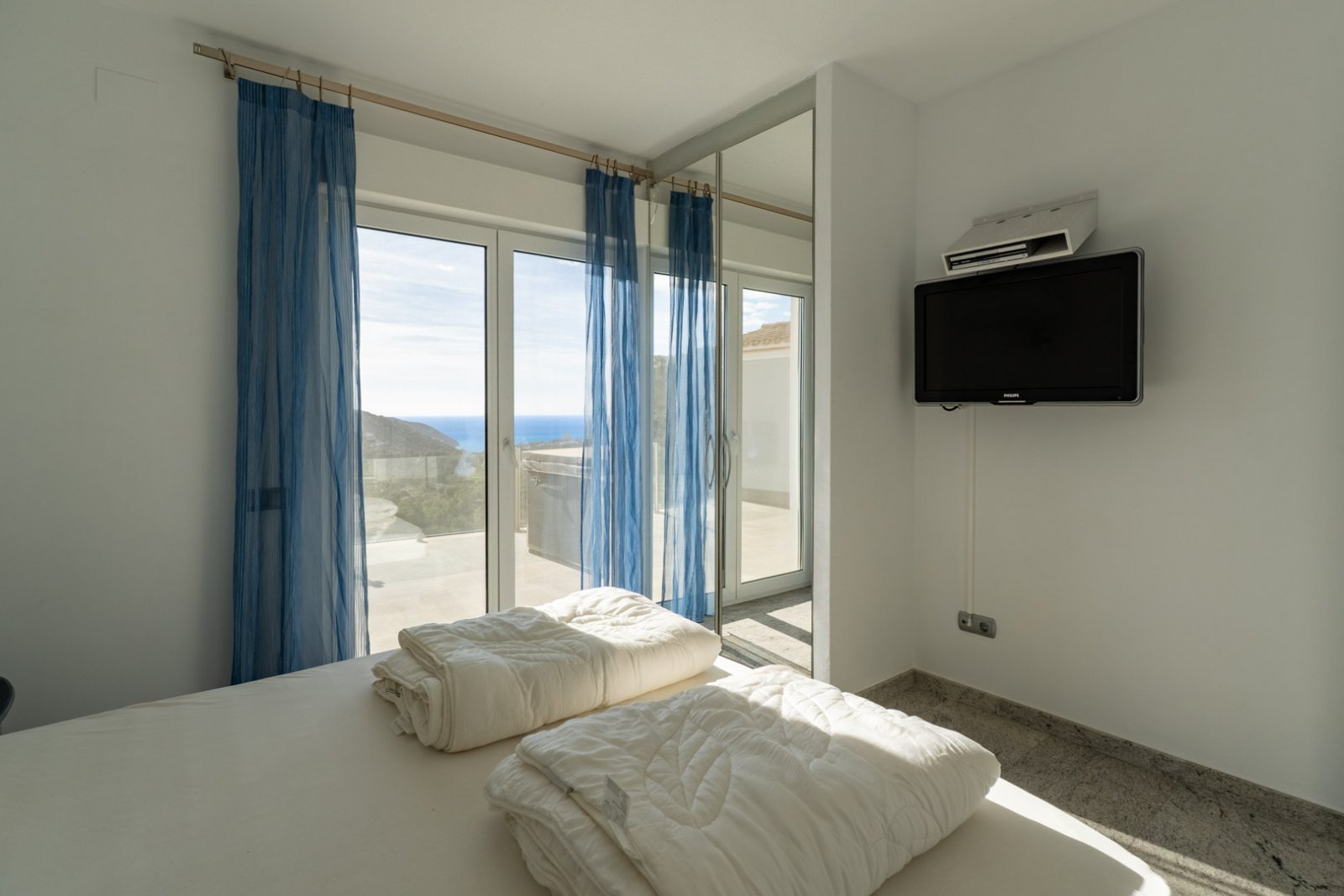 9005MOR Moderne Villa mit spektakulärem Meerblick in Moraira zu verkaufen.