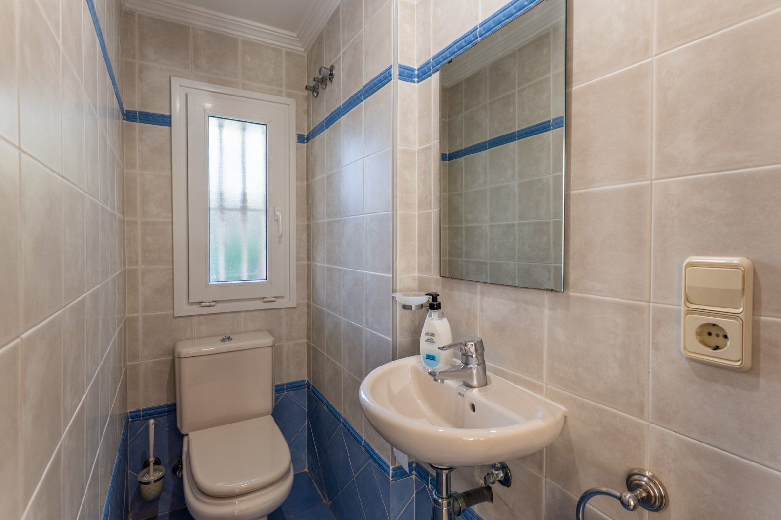 C4XY4604JAV Reihenhaus, 100 m vom Meer entfernt, zu verkaufen in Jávea