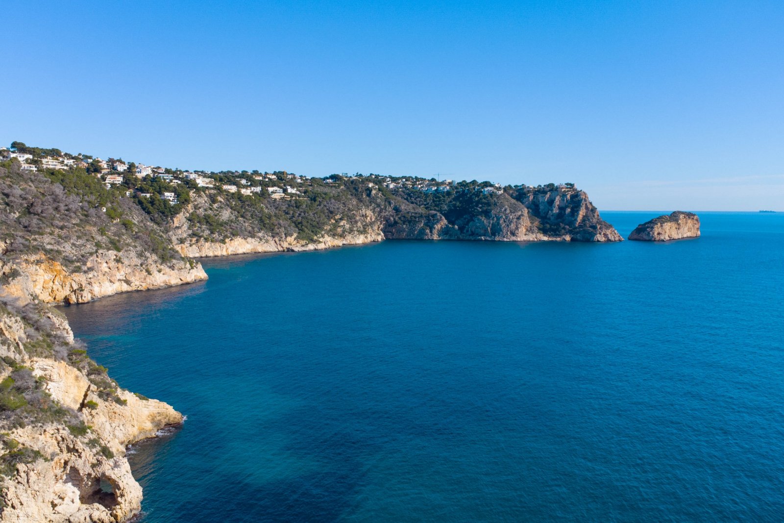 C4XY4604JAV Reihenhaus, 100 m vom Meer entfernt, zu verkaufen in Jávea