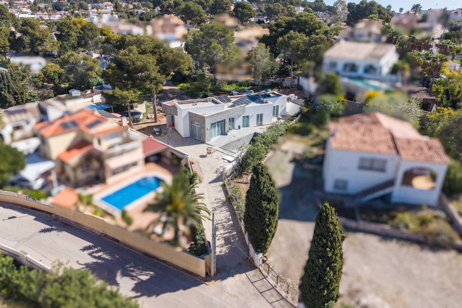 8329CAL Moderne, noch nicht fertiggestellte Villa in Calpe zu verkaufen.