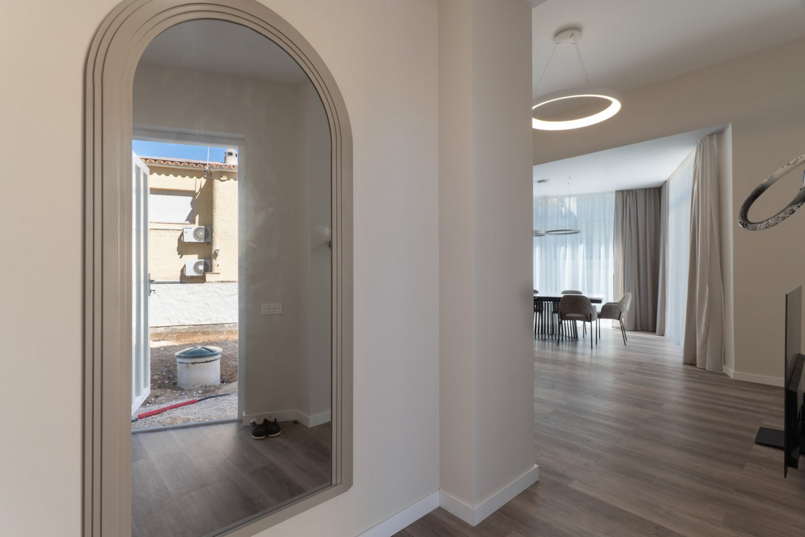 8329CAL Moderne, noch nicht fertiggestellte Villa in Calpe zu verkaufen.