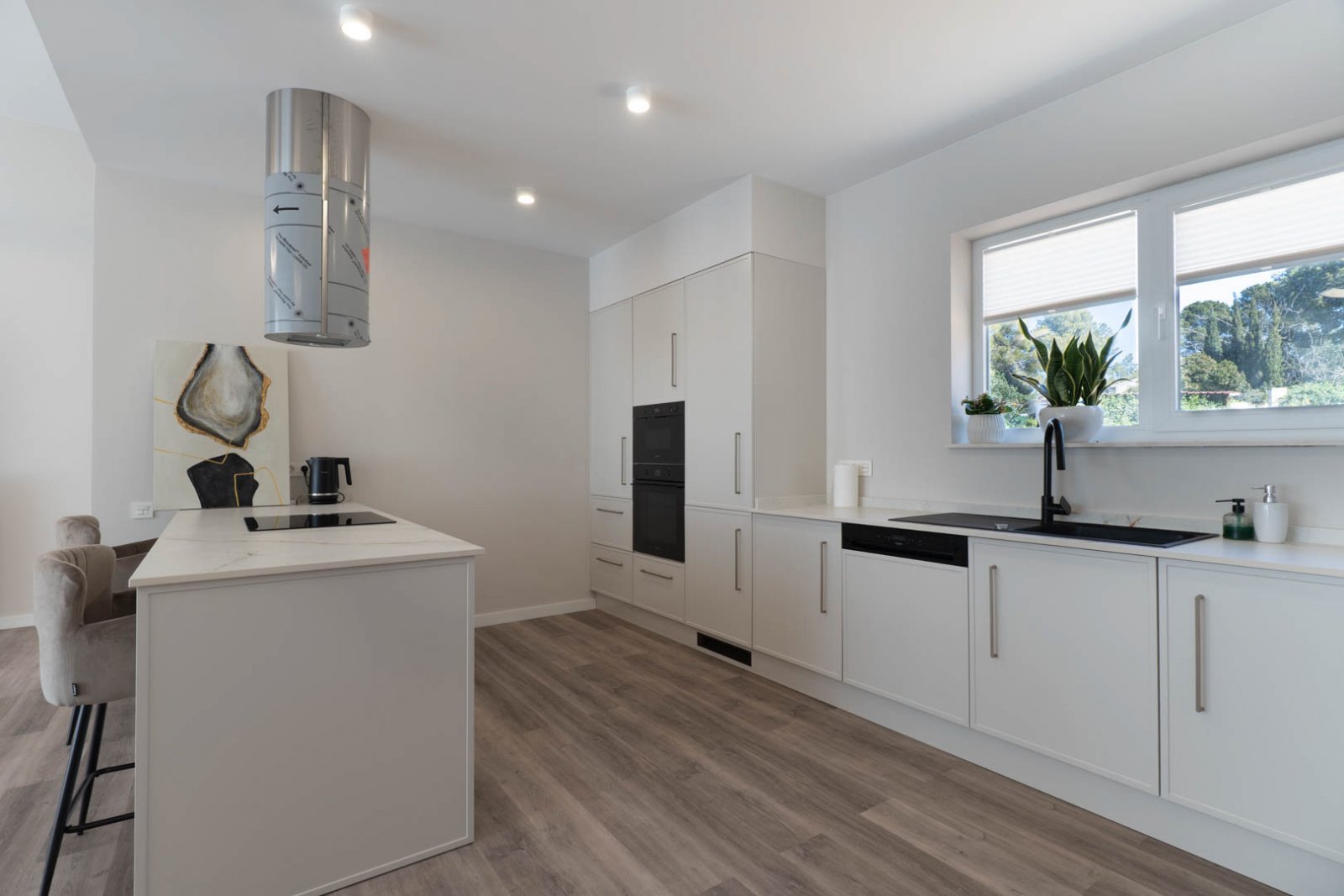 8329CAL Moderne, noch nicht fertiggestellte Villa in Calpe zu verkaufen.