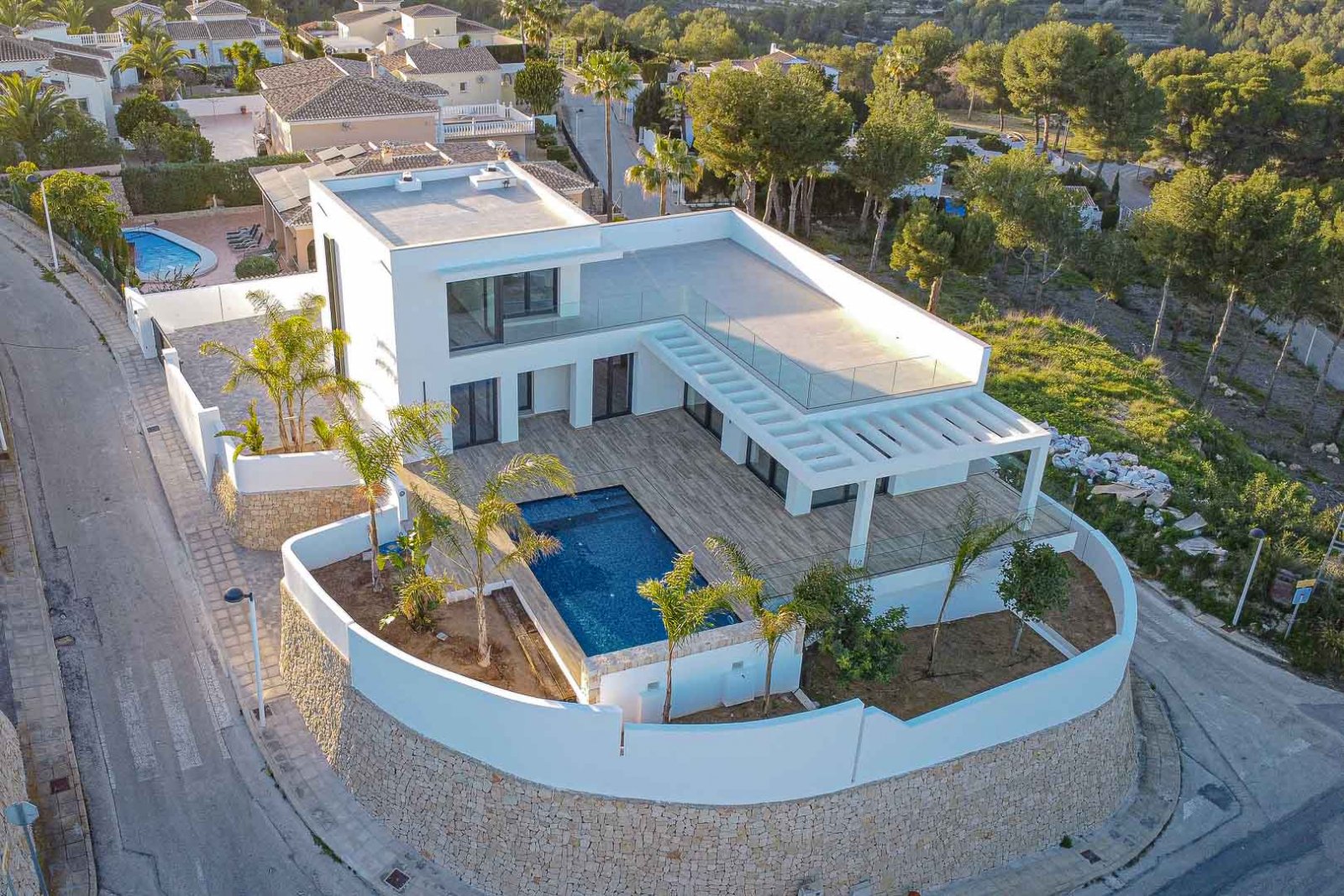 8248MOR Moderne Neubauvilla mit Panoramablick auf das Meer und großer Terrasse, zum Verkauf in Moraira.