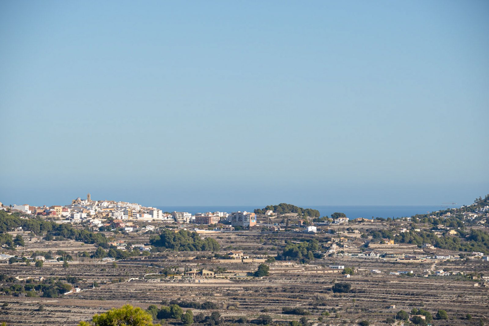 8248MOR Moderne Neubauvilla mit Panoramablick auf das Meer und großer Terrasse, zum Verkauf in Moraira.