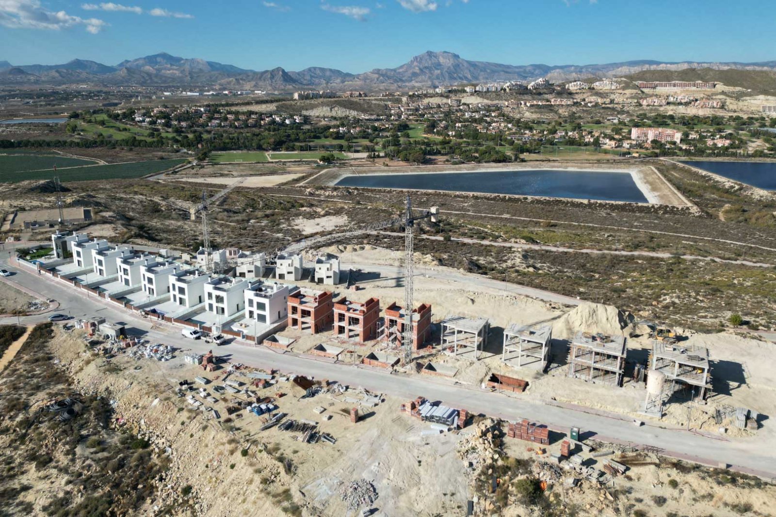 8277MUT Moderne Villa mit Meerblick zu verkaufen in der Nähe von El Campello.
