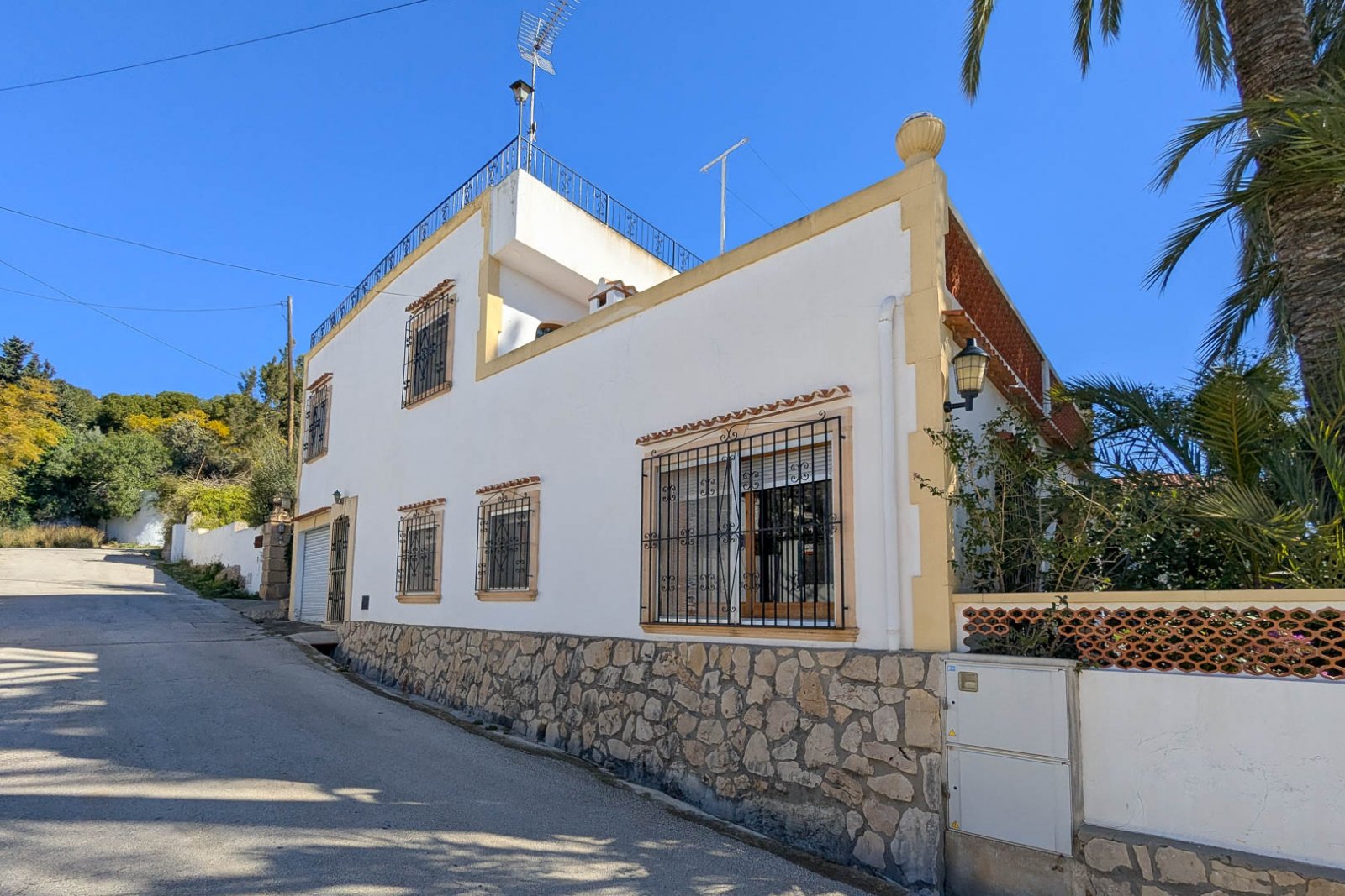 C4XY8251JAV Traditionelle Villa zum Verkauf in der Nähe des Zentrums von Jávea