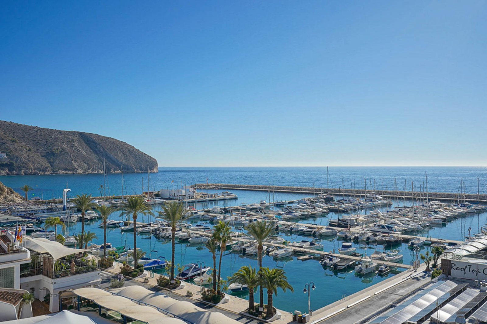 OFF8274MOR Modernes Villenprojekt mit Lizenz zum Verkauf in Moraira.