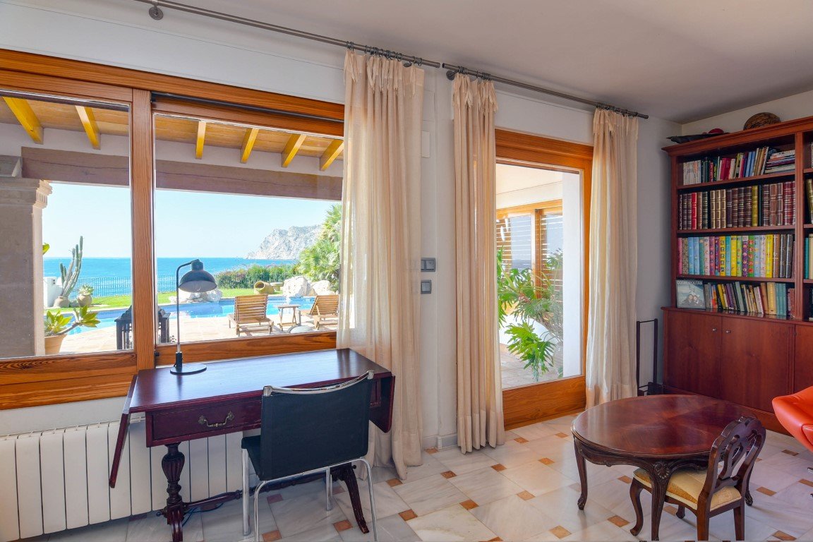 8034DEN Villa mit teilweisem Meerblick zum Verkauf in El Montgó, Denia.