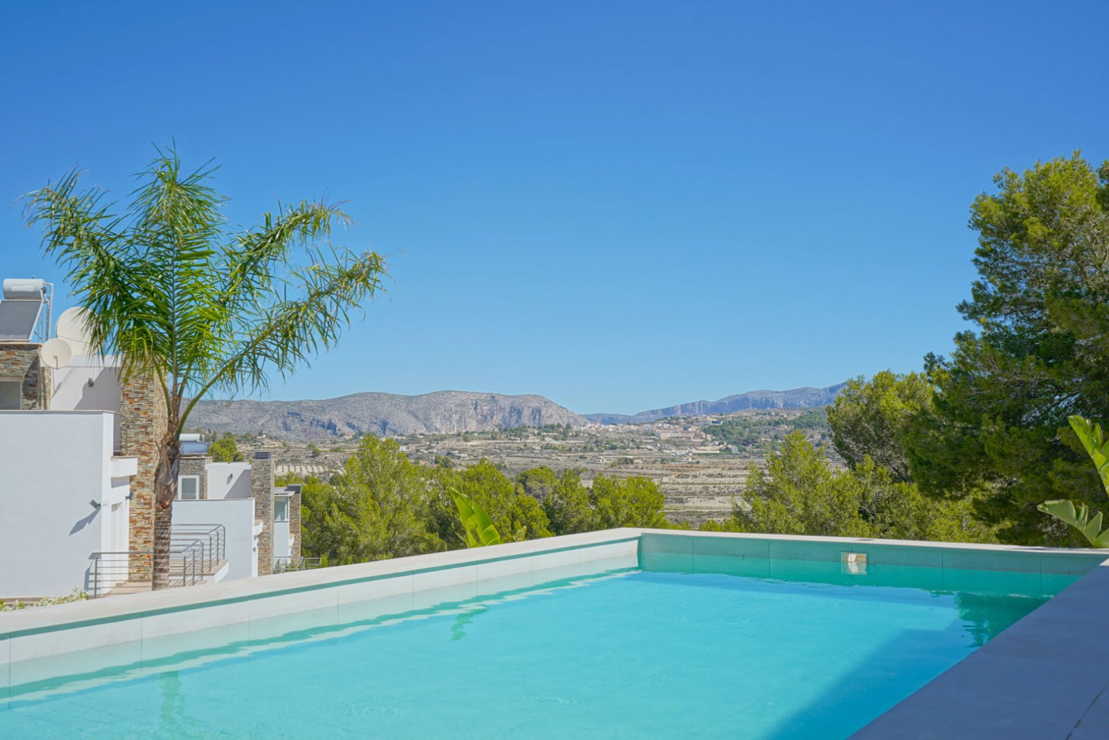 4305MOR Moderne Villa zum Verkauf in Moraira