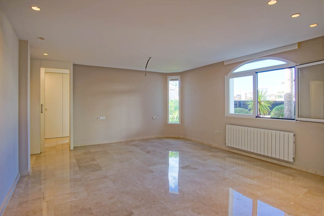 7030ALF Neue architektonische Villa im Kolonialstil zu verkaufen in Alfaz del Pi Alicante