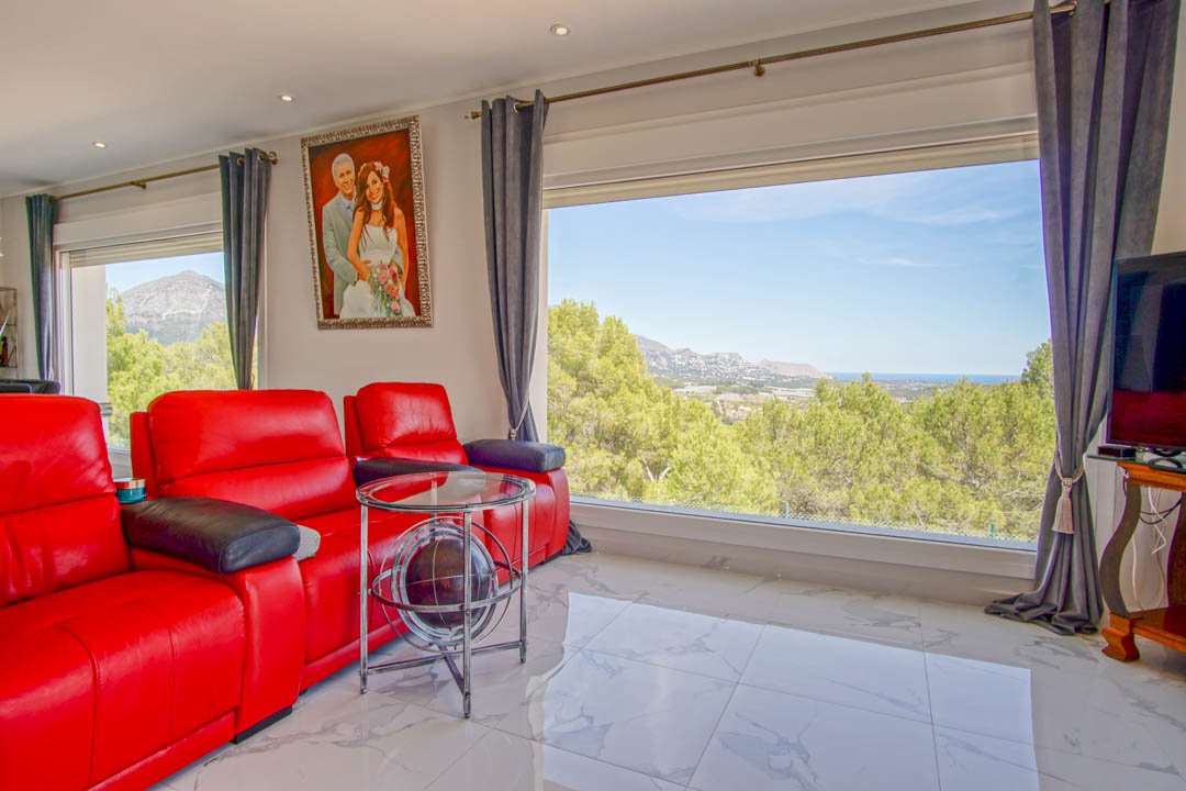 7058NUC Wunderschönes, großes, renoviertes mediterranes Landhaus in La Nucia zu verkaufen