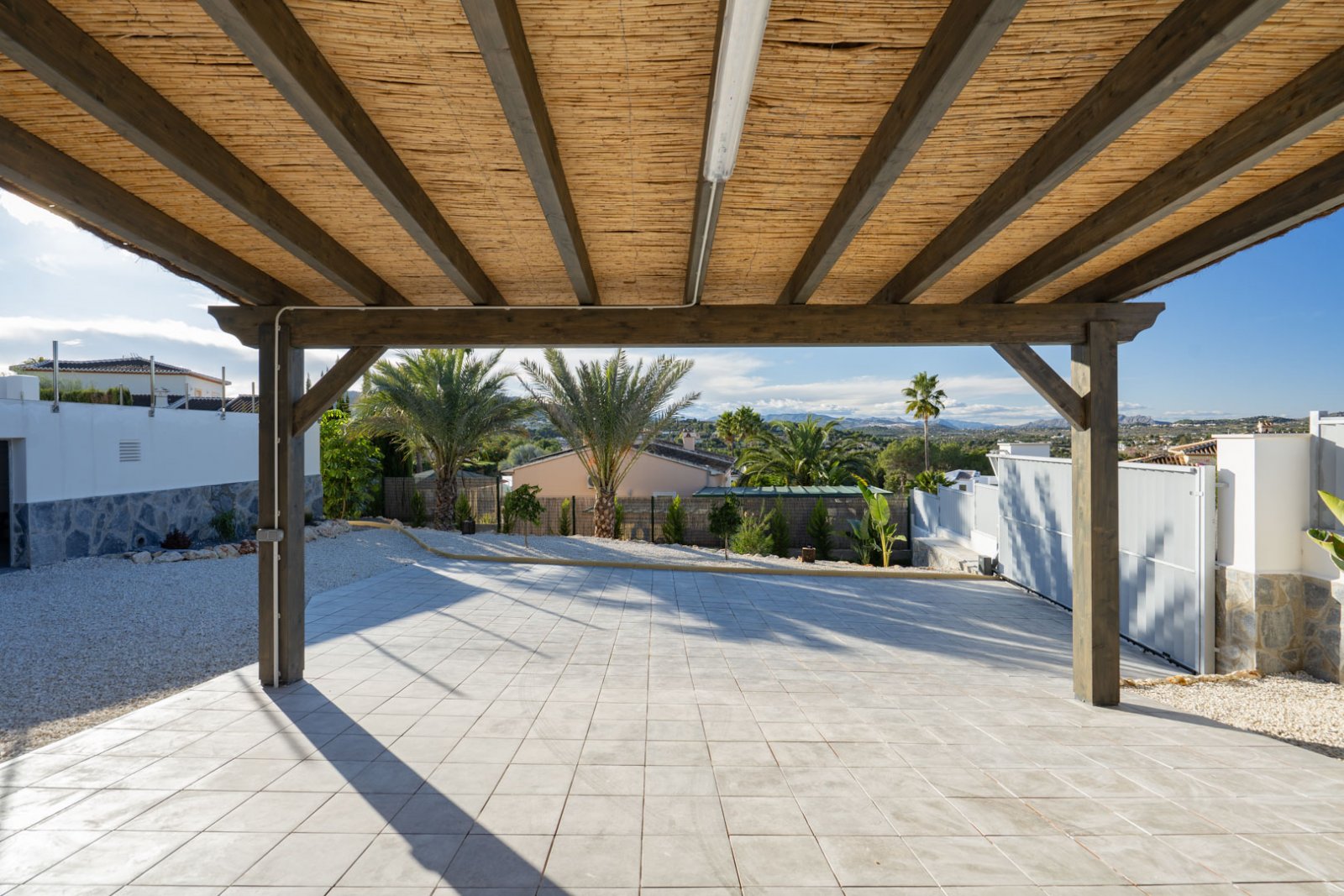 4551JAV Schöne traditionelle Neubauvilla zum Verkauf in Piver, Jávea