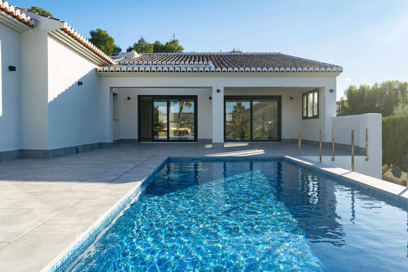 4551JAV Schöne traditionelle Neubauvilla zum Verkauf in Piver, Jávea