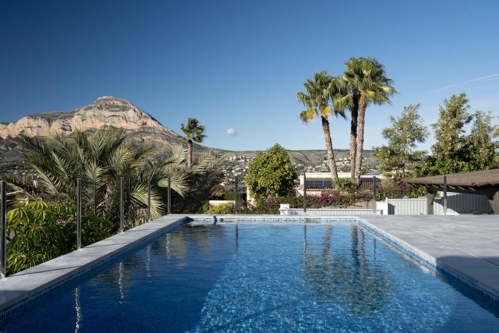 4551JAV Schöne traditionelle Neubauvilla zum Verkauf in Piver, Jávea