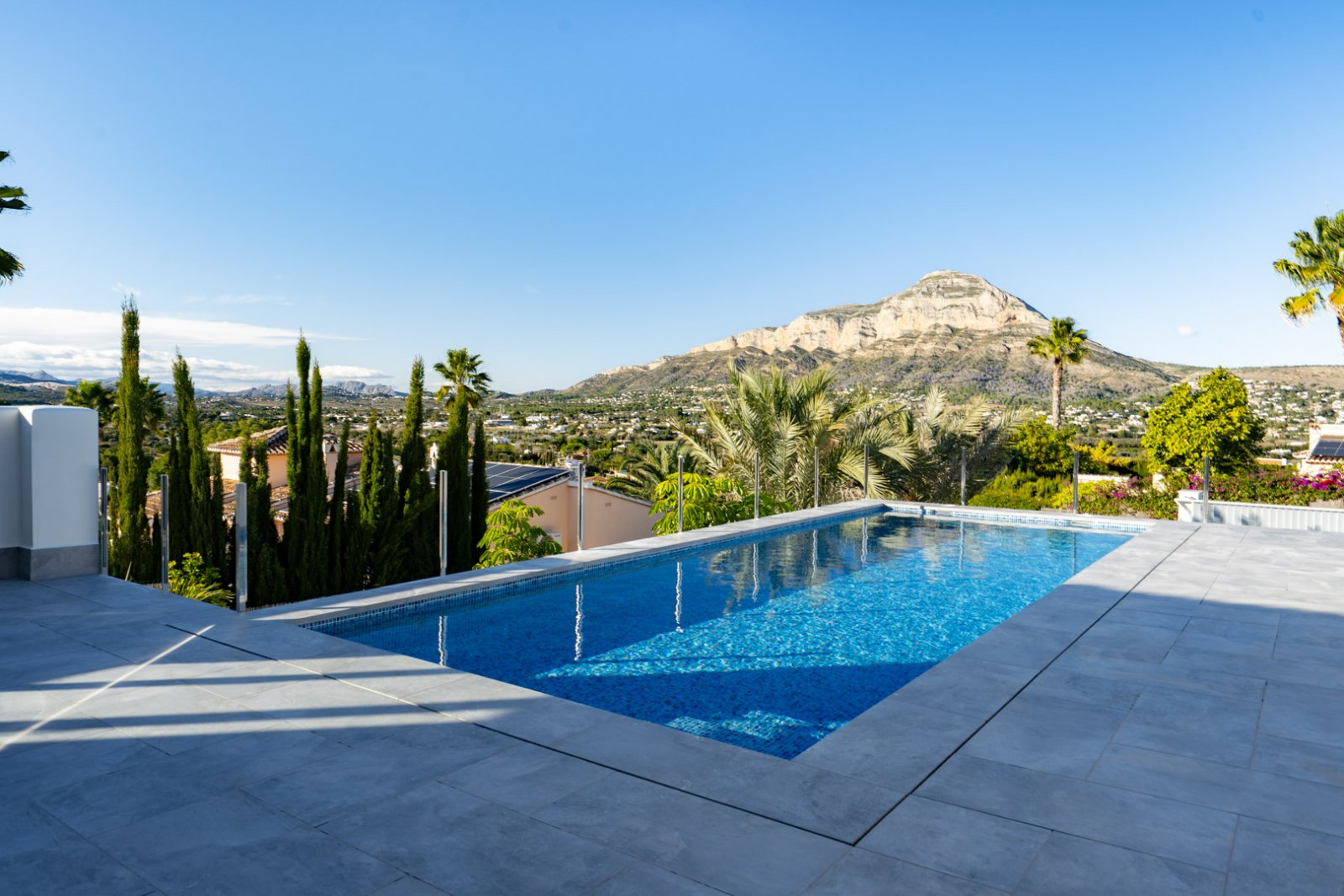 4551JAV Schöne traditionelle Neubauvilla zum Verkauf in Piver, Jávea