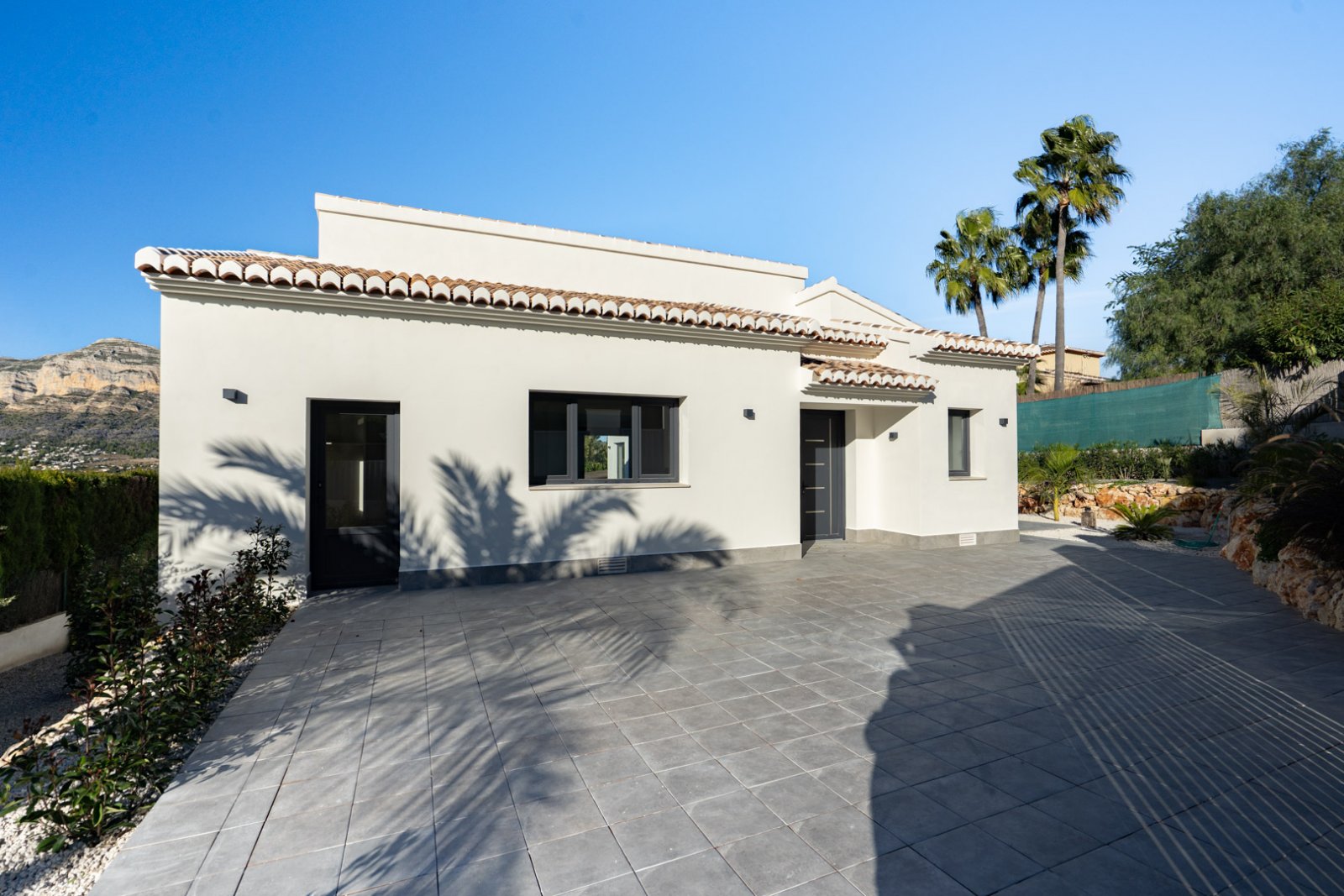 4551JAV Schöne traditionelle Neubauvilla zum Verkauf in Piver, Jávea