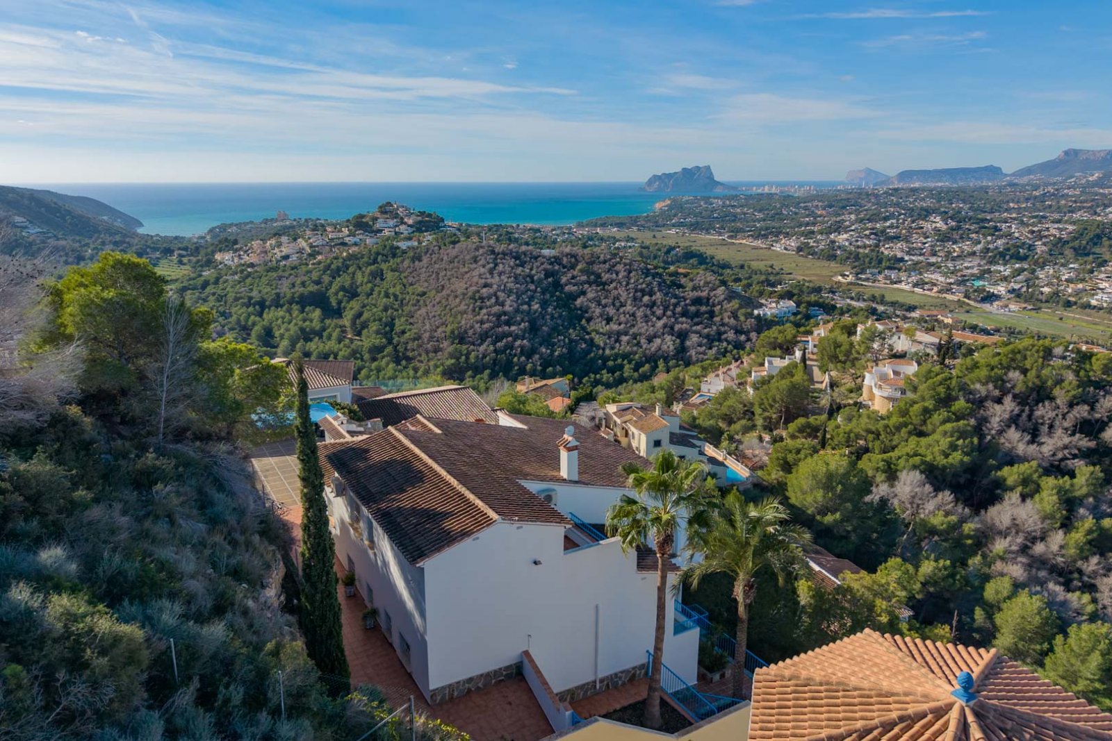9001MOR Villa mit Pool und Meerblick in Moraira zu verkaufen. 