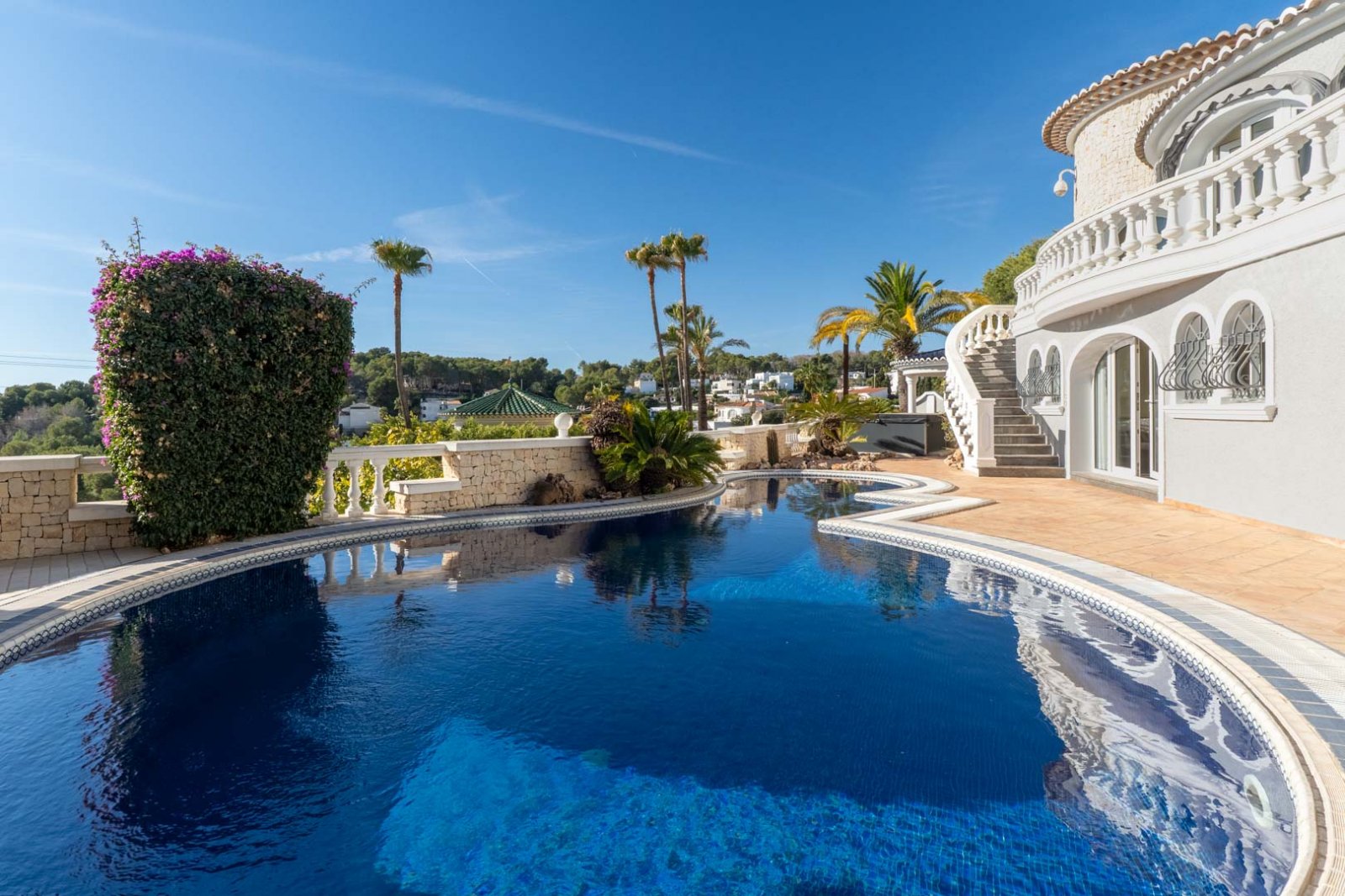 9006BEN Mediterrane Villa mit Panoramablick aufs Meer in Benissa zu verkaufen.