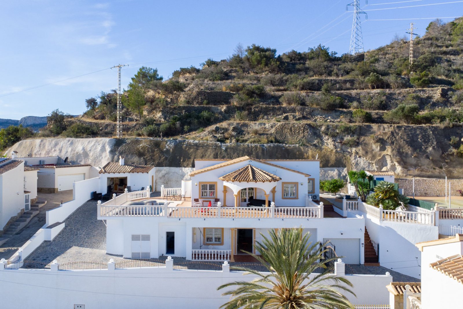 Villa C4XY4596CAL mit Gästehaus und Panoramablick aufs Meer in Oltamar, Calpe zu verkaufen