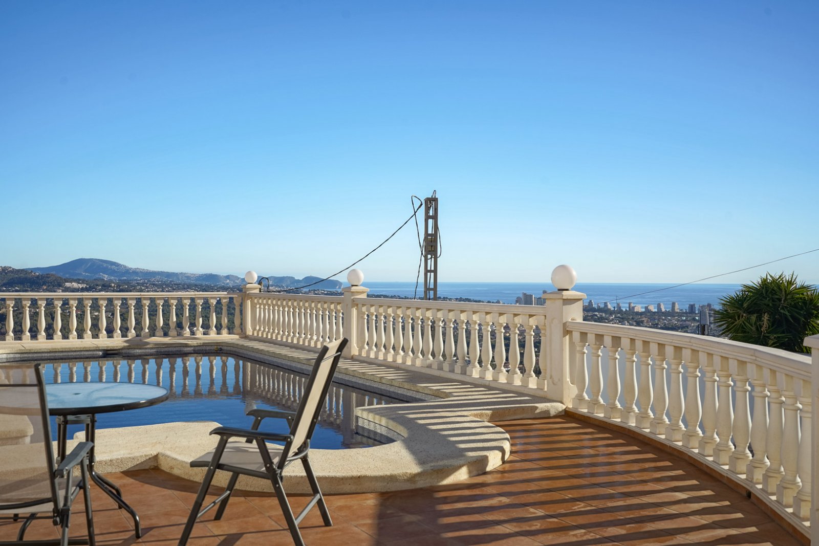 Villa C4XY4596CAL mit Gästehaus und Panoramablick aufs Meer in Oltamar, Calpe zu verkaufen