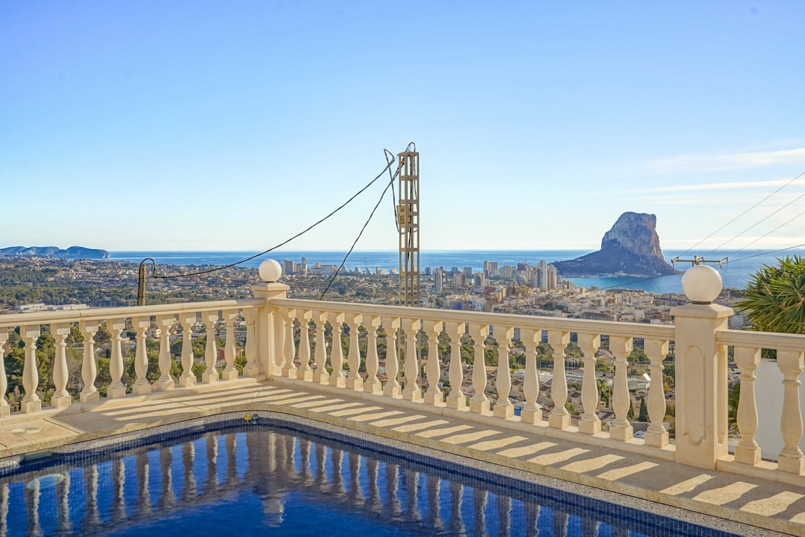 Villa C4XY4596CAL mit Gästehaus und Panoramablick aufs Meer in Oltamar, Calpe zu verkaufen