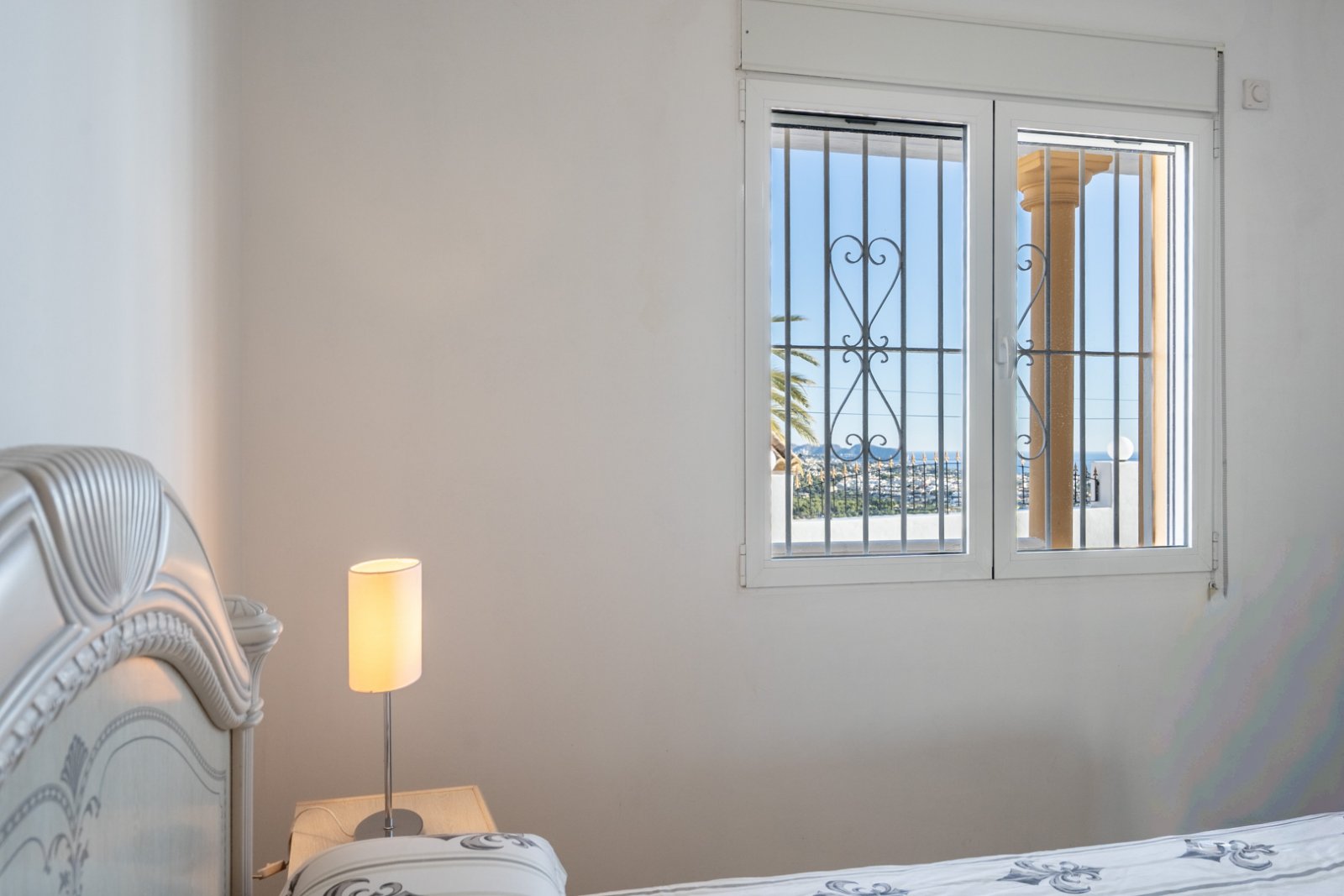 Villa C4XY4596CAL mit Gästehaus und Panoramablick aufs Meer in Oltamar, Calpe zu verkaufen