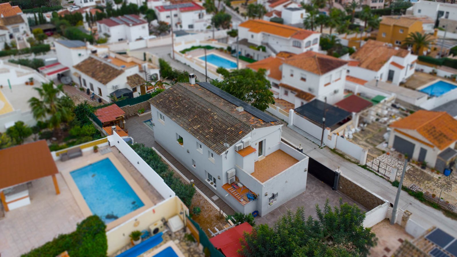 C3XY4620CAL Villa in Calpe zu verkaufen, nur wenige Gehminuten vom Strand entfernt.
