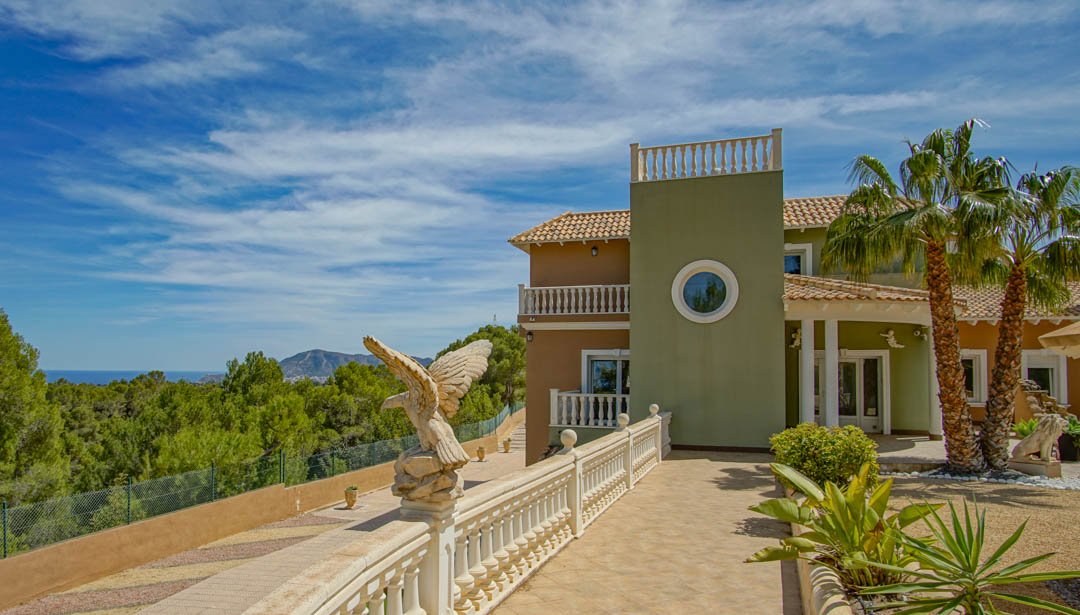 7058NUC Wunderschönes, großes, renoviertes mediterranes Landhaus in La Nucia zu verkaufen