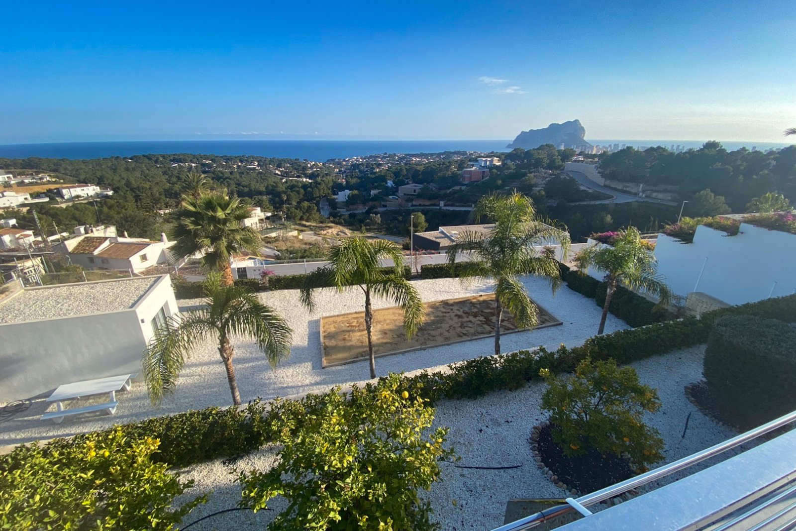 4442BEN Moderne Villa mit atemberaubendem Meerblick in Benissa zu verkaufen