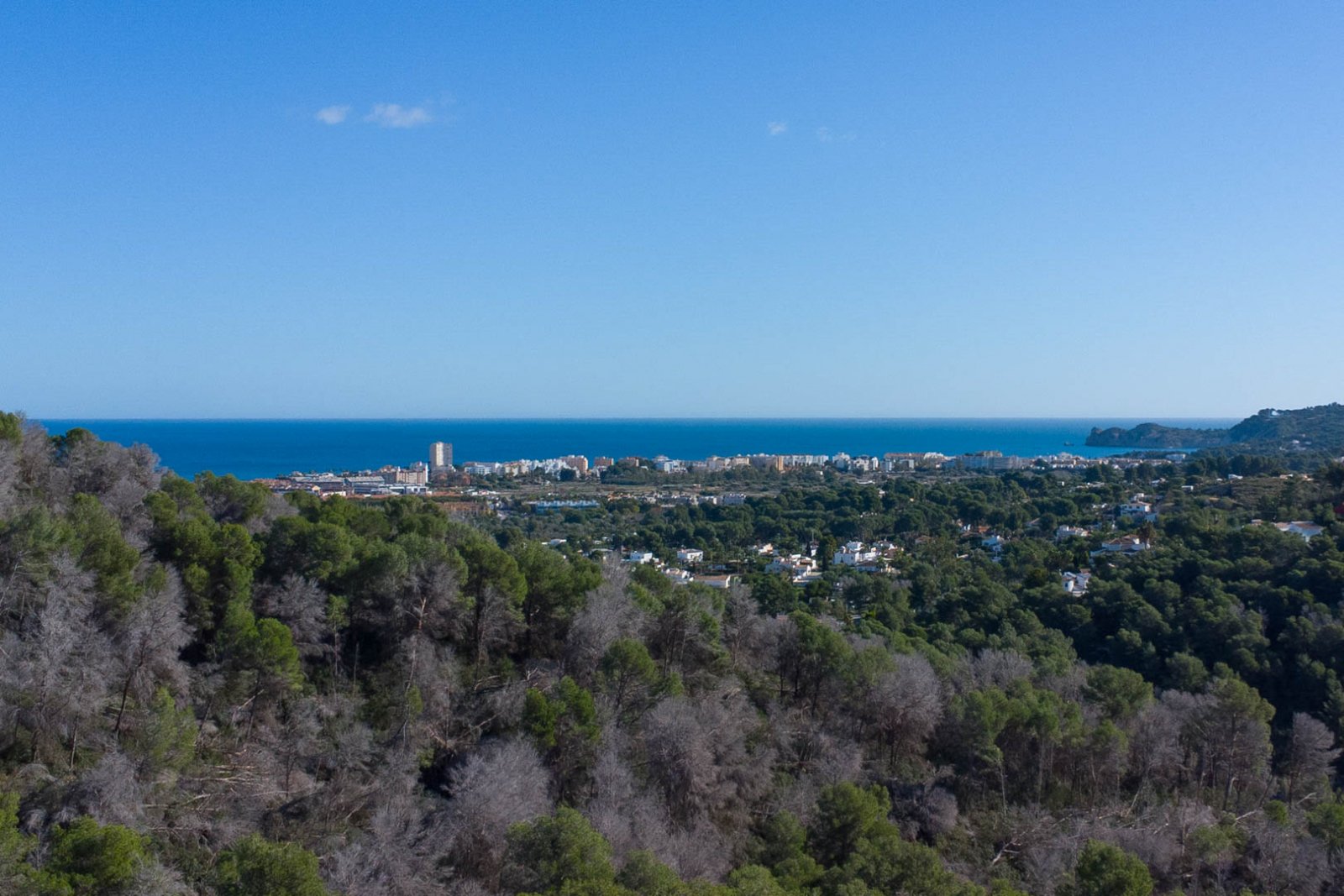 7100JAV Neubau-Villa im Ibiza-Stil mit Baugenehmigung in Jávea zu verkaufen