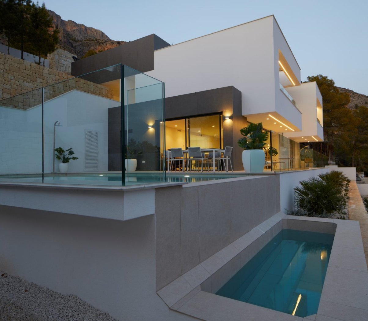 4380ALT Moderne Neubauvilla mit herrlichem Meerblick zum Verkauf in Altea 