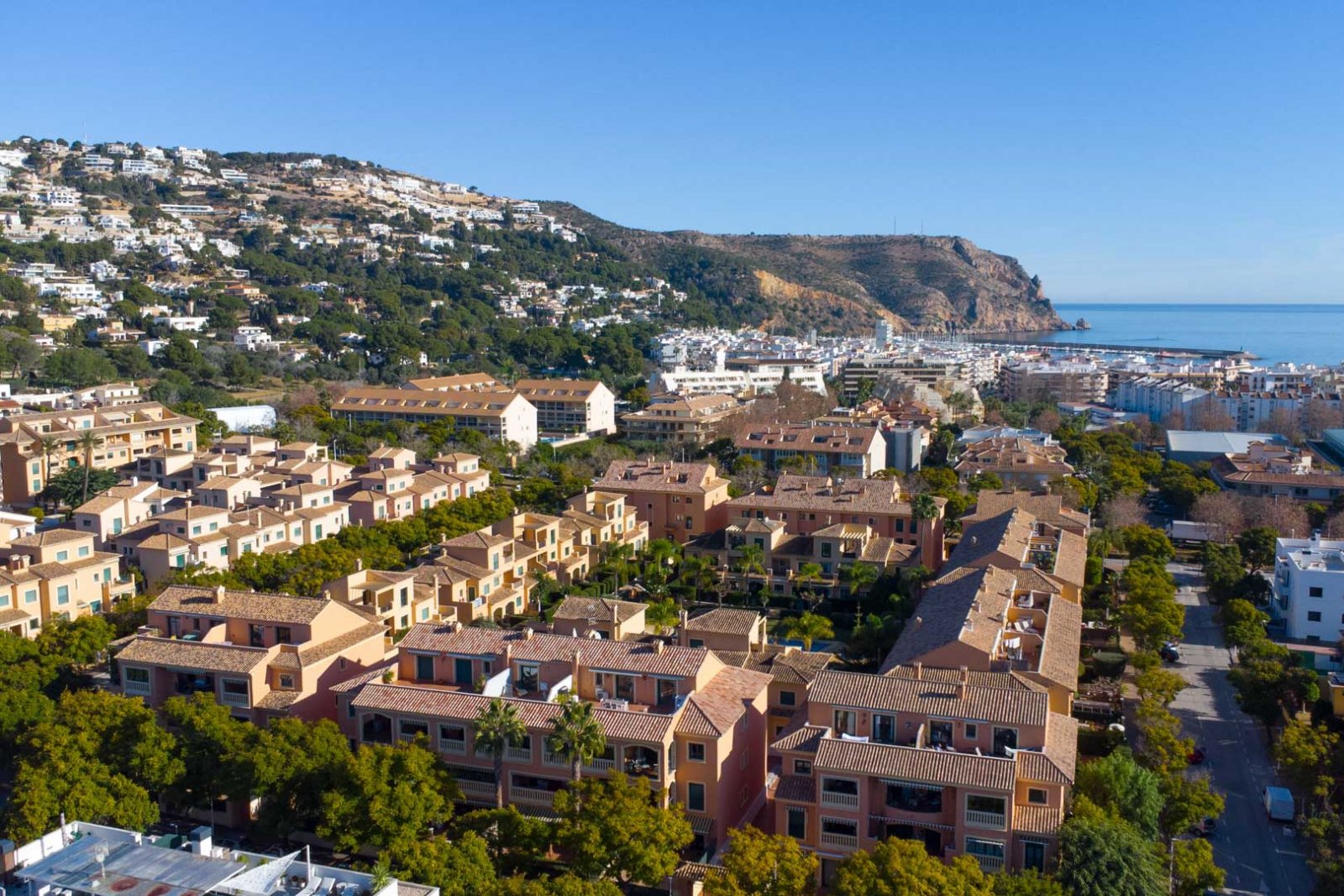 C4XY4619JAV Wohnung in einer Wohnanlage mit Swimmingpool im Hafen von Jávea zu verkaufen 